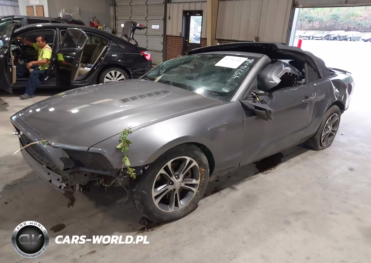 2013 Ford Mustang V6 Premium VIN:1ZVBP8EM6D5265011 - 2