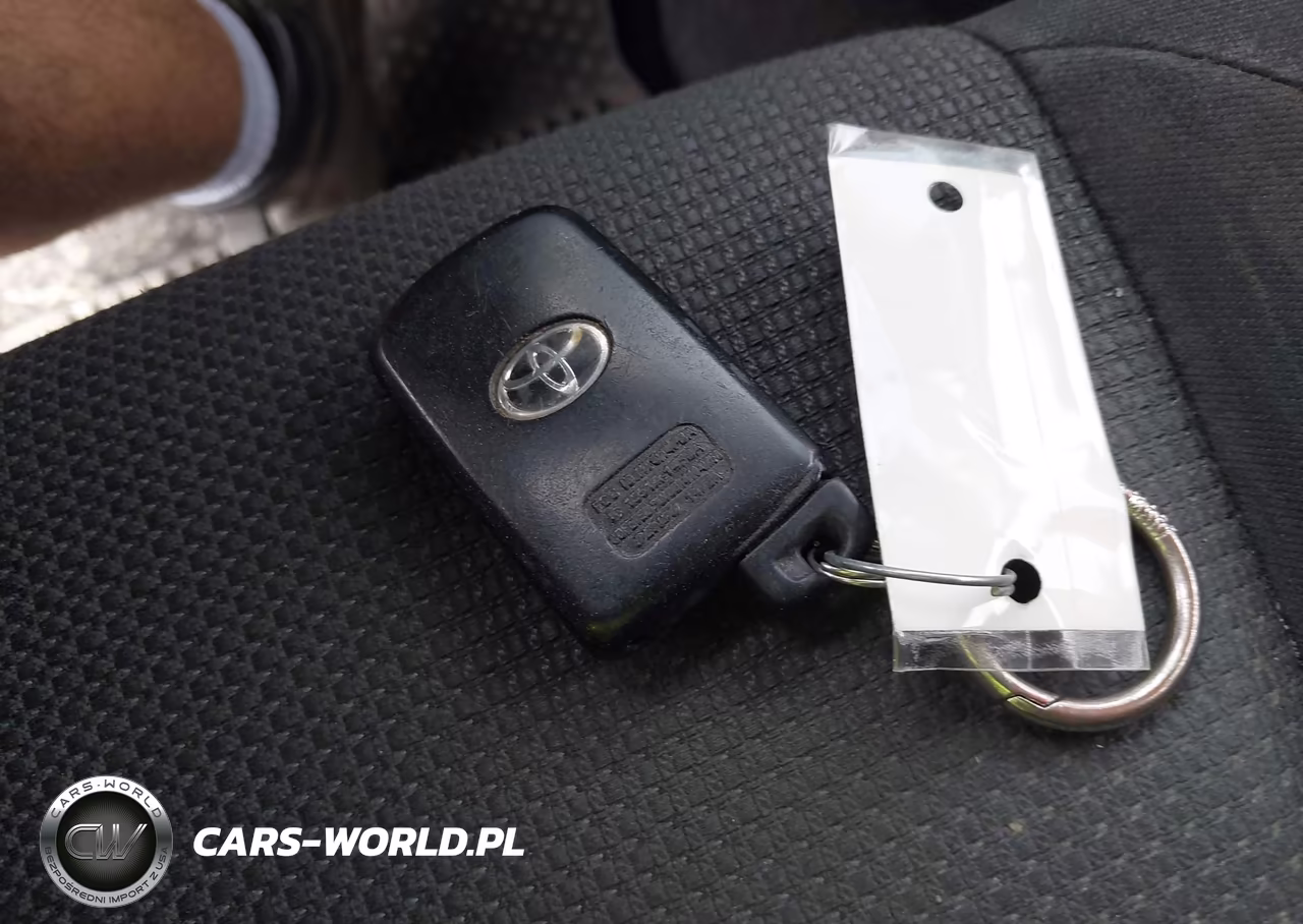 2018 Toyota Rav4 Hybrid Xle VIN:JTMRJREV2JD178158 - 11
