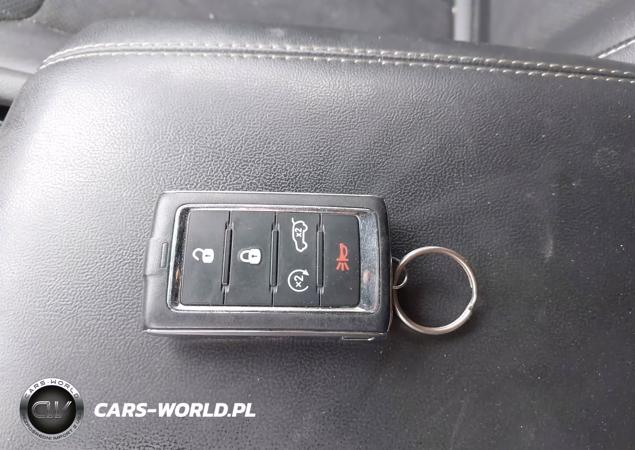 2023 Jeep Grand Cherokee Altitude 4X4 VIN:1C4RJHAG1PC505343 - 11