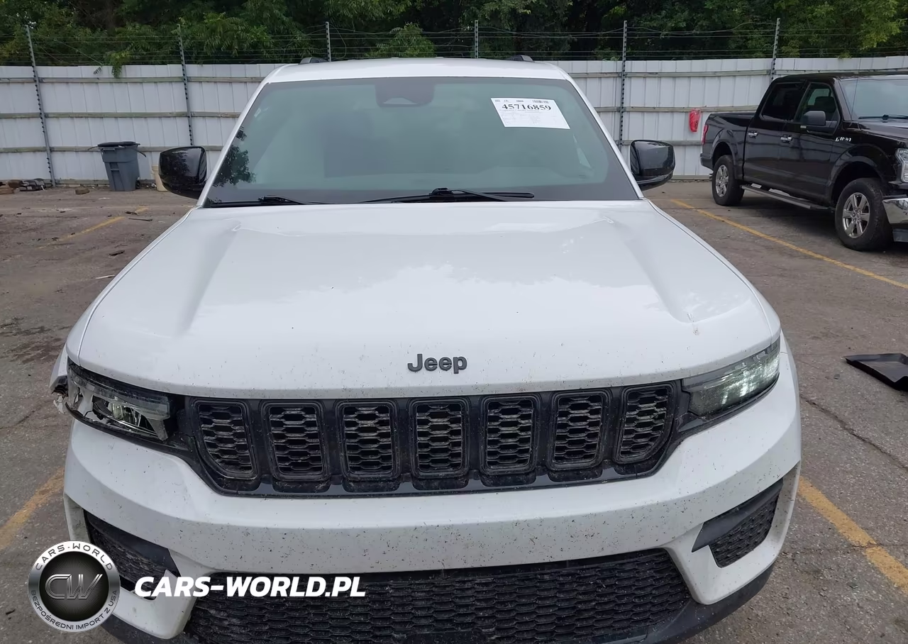 2023 Jeep Grand Cherokee Altitude 4X4 VIN:1C4RJHAG1PC505343 - 12