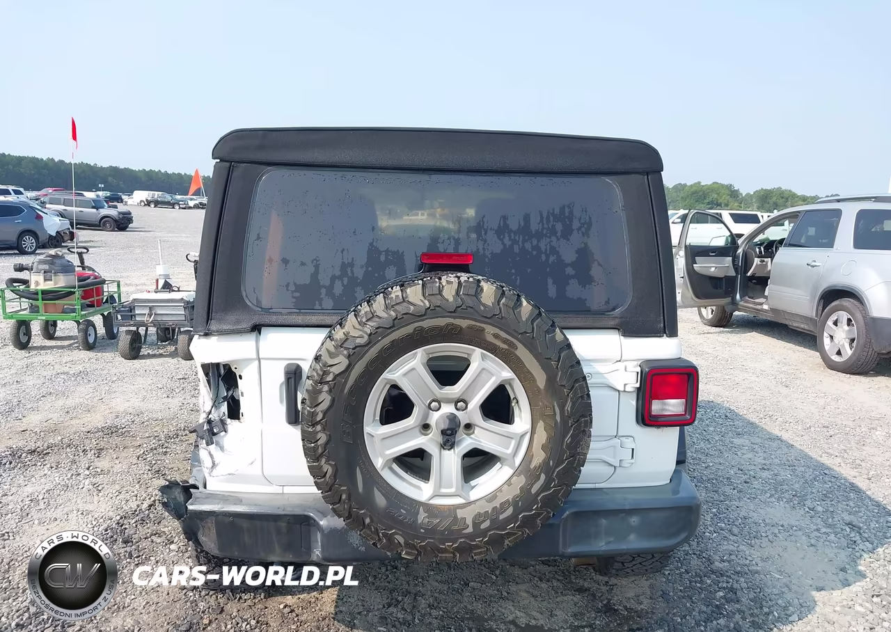 2020 Jeep Wrangler Unlimited Sport S 4X4 VIN:1C4HJXDG4LW323419 - 17