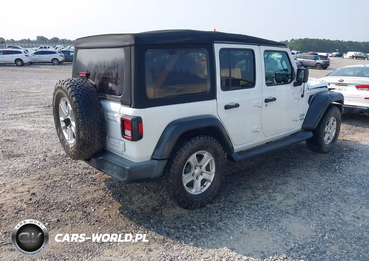 2020 Jeep Wrangler Unlimited Sport S 4X4 VIN:1C4HJXDG4LW323419 - 4