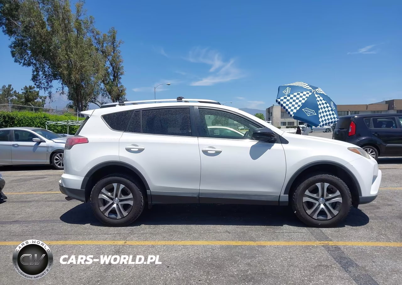 2016 Toyota Rav4 Le VIN:JTMZFREV0GD085746 - 13