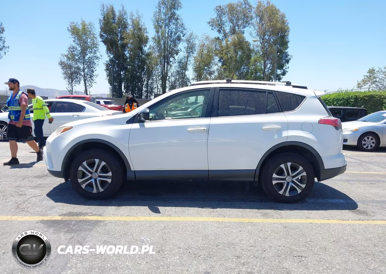 2016 Toyota Rav4 Le VIN:JTMZFREV0GD085746 - 14
