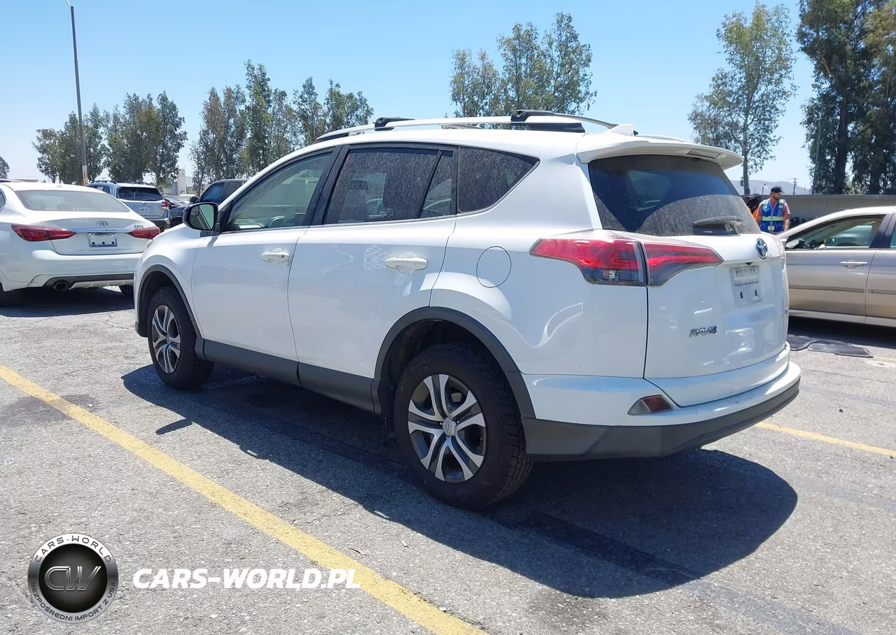 2016 Toyota Rav4 Le VIN:JTMZFREV0GD085746 - 3