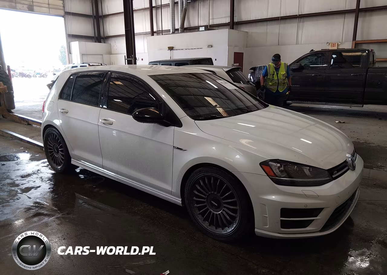 2017 Volkswagen Golf R 4-Door W-Dcc Navigation VIN:WVWWF7AU6HW171847 - 1