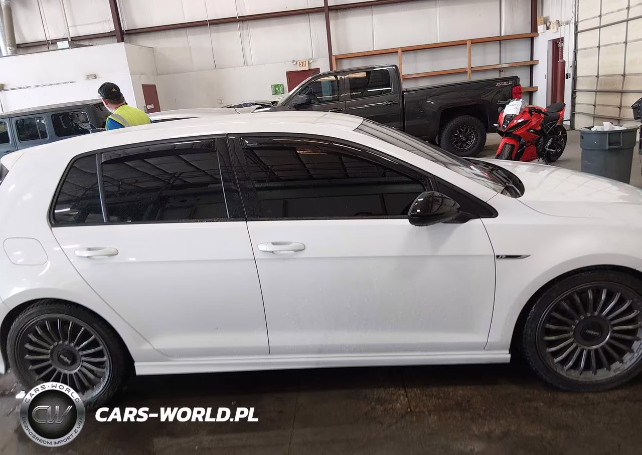 2017 Volkswagen Golf R 4-Door W-Dcc Navigation VIN:WVWWF7AU6HW171847 - 13