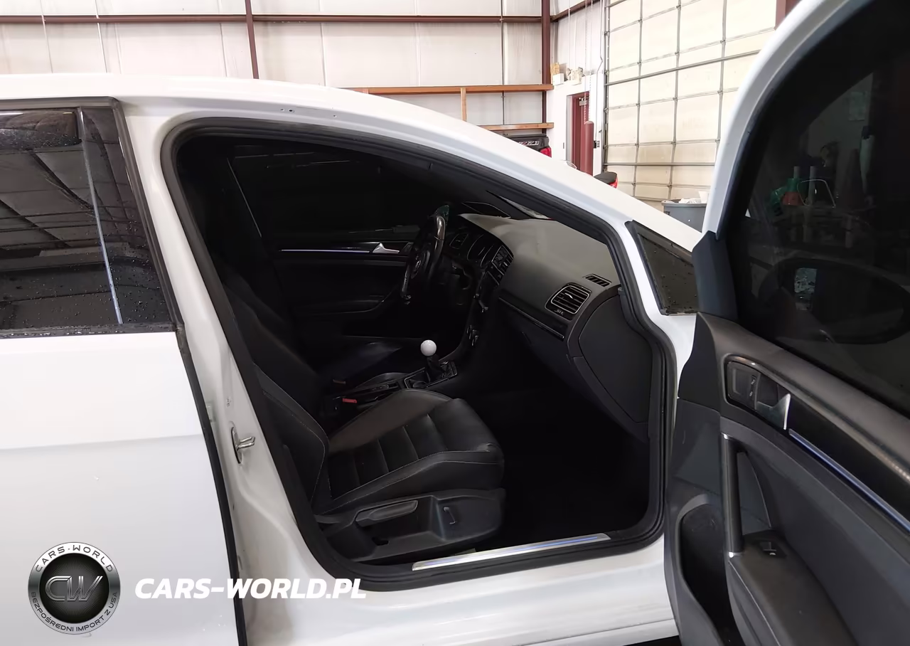 2017 Volkswagen Golf R 4-Door W-Dcc Navigation VIN:WVWWF7AU6HW171847 - 5