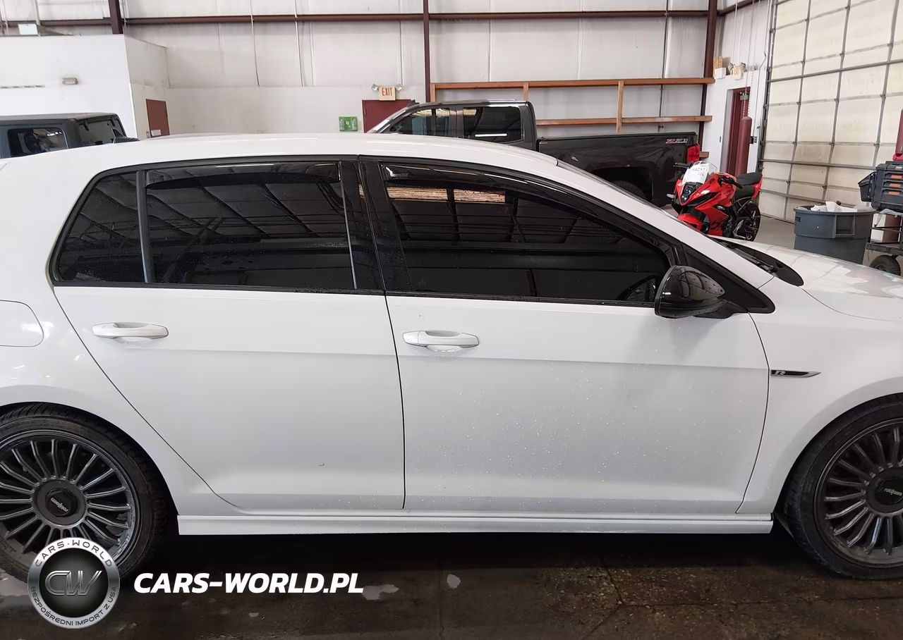 2017 Volkswagen Golf R 4-Door W-Dcc Navigation VIN:WVWWF7AU6HW171847 - 6