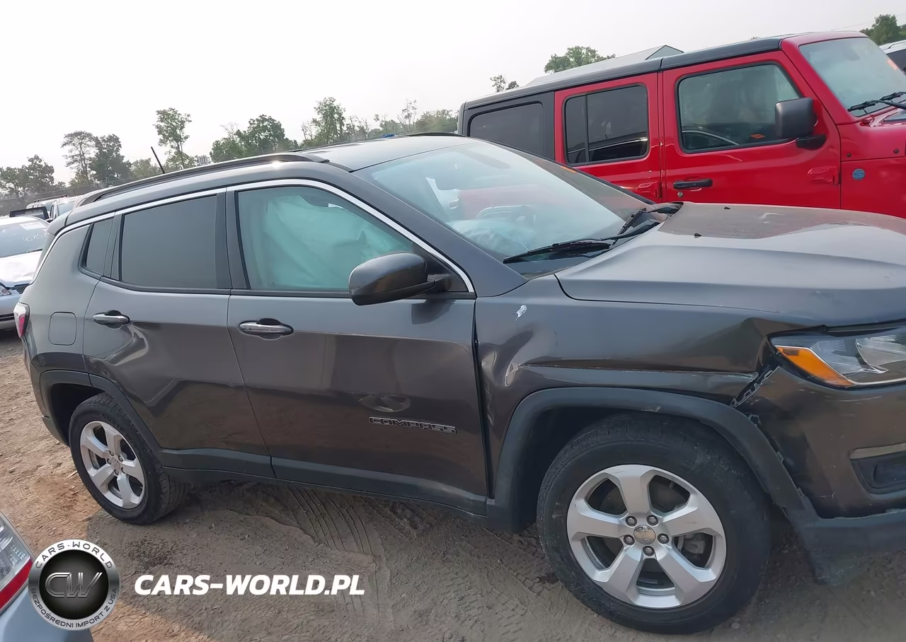 2018 Jeep Compass Latitude 4X4 VIN:3C4NJDBB4JT255926 - 13