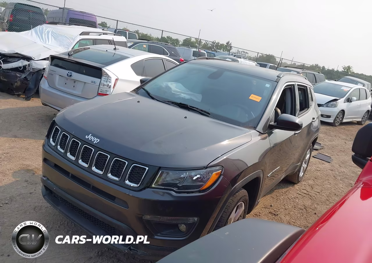 2018 Jeep Compass Latitude 4X4 VIN:3C4NJDBB4JT255926 - 2