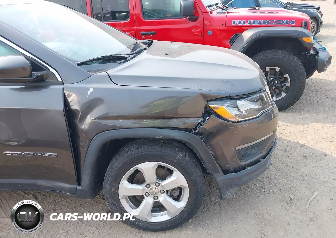 2018 Jeep Compass Latitude 4X4 VIN:3C4NJDBB4JT255926 - 6