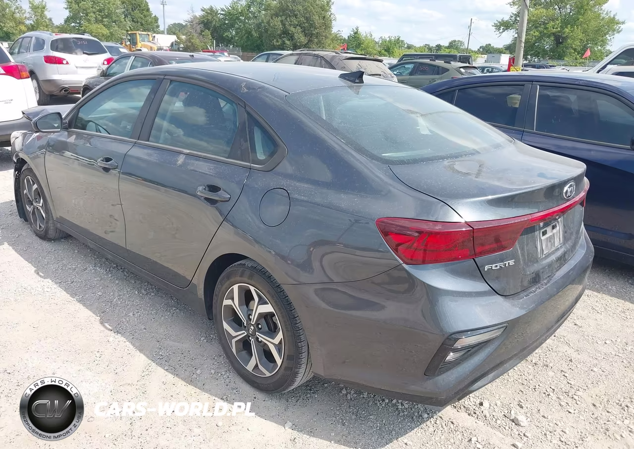2021 Kia Forte Lxs VIN:3KPF24AD5ME414630 - 3