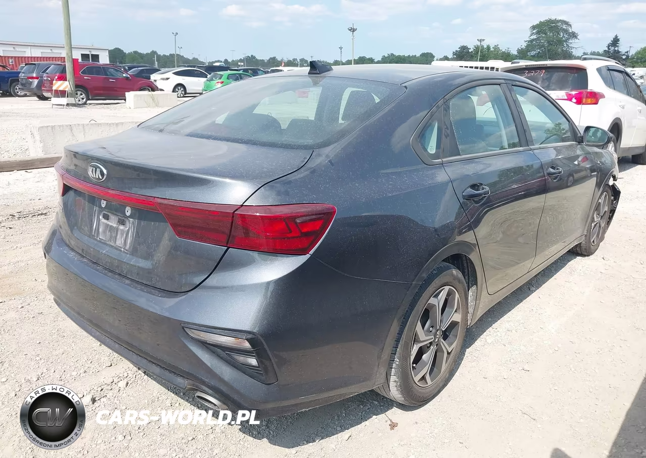 2021 Kia Forte Lxs VIN:3KPF24AD5ME414630 - 4