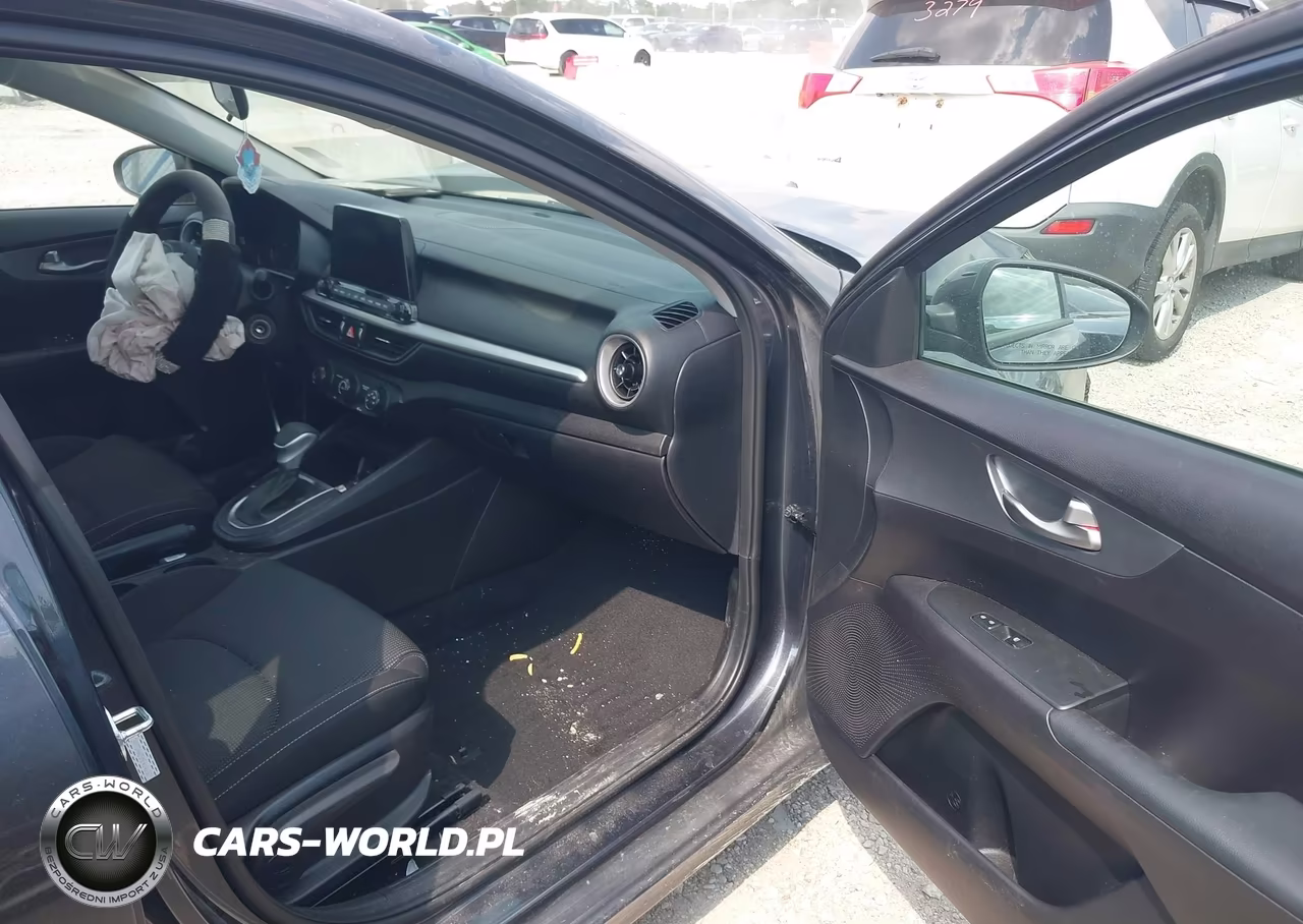 2021 Kia Forte Lxs VIN:3KPF24AD5ME414630 - 5