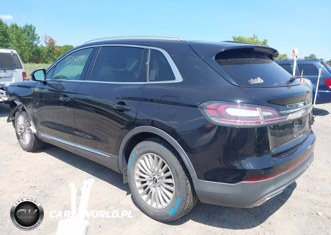 2020 Lincoln Nautilus Standard VIN:2LMPJ6J93LBL30567 - 3