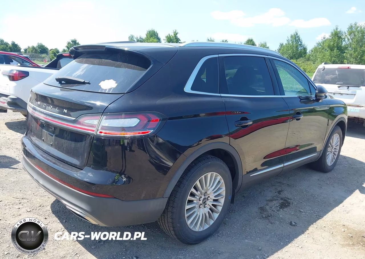 2020 Lincoln Nautilus Standard VIN:2LMPJ6J93LBL30567 - 4