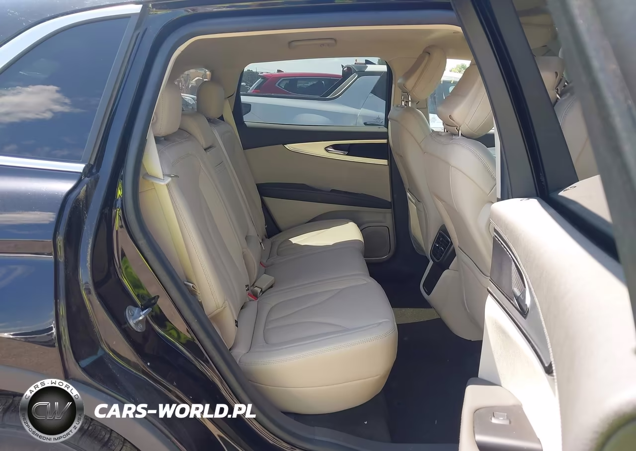2020 Lincoln Nautilus Standard VIN:2LMPJ6J93LBL30567 - 8
