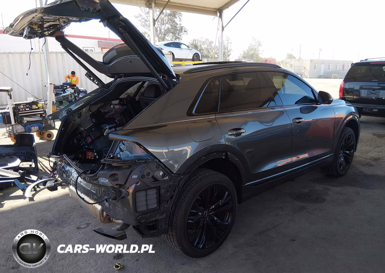 2025 Audi Q8 Premium Plus 55 Tfsi Quattro VIN:WA1EVBF10SD032603 - 4