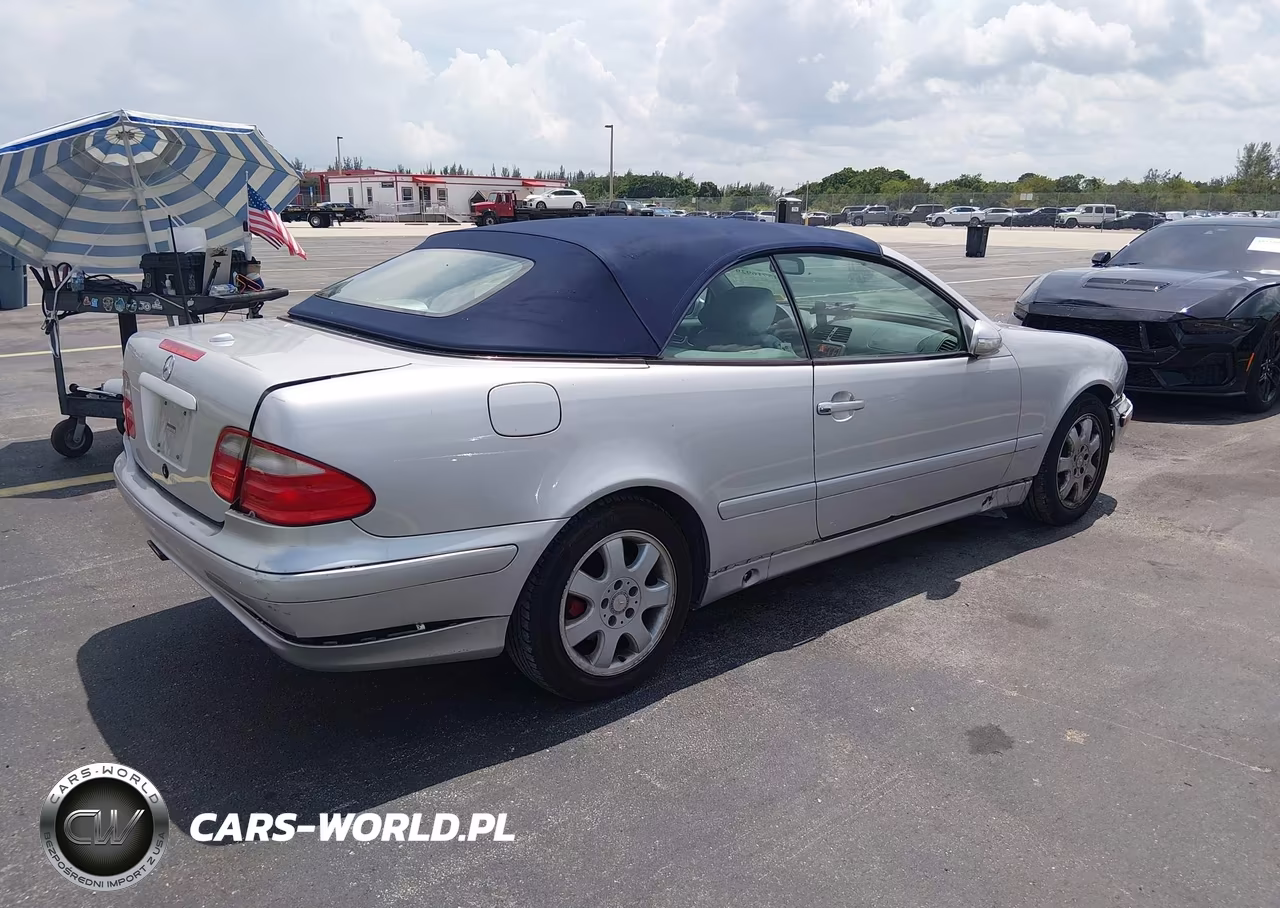 2003 Mercedes-Benz Clk 320 VIN:WDBLK65G03T130460 - 4