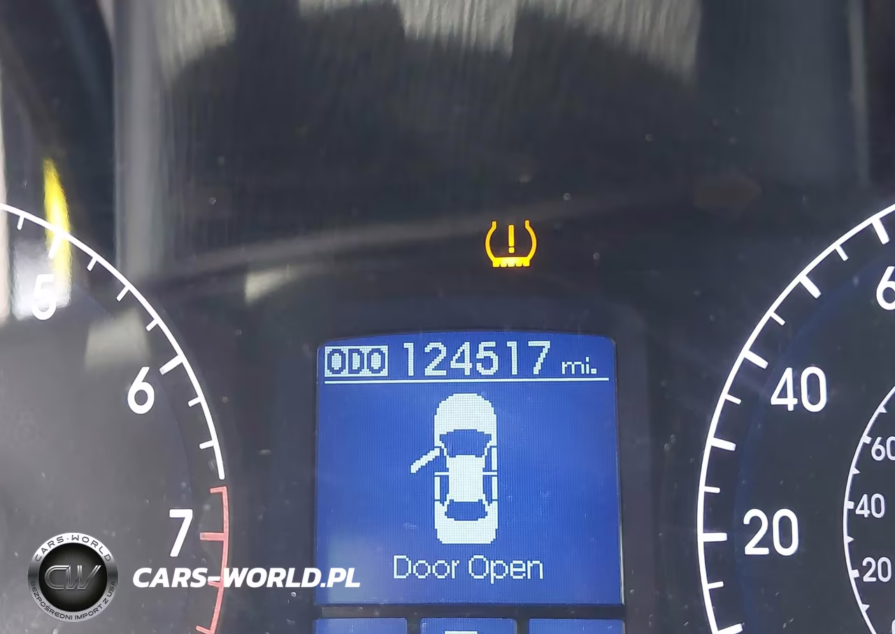 2014 Hyundai Genesis 3.8 VIN:KMHGC4DD3EU265419 - 15