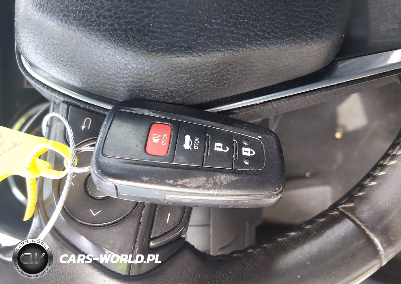 2018 Toyota Camry Se VIN:4T1B11HK9JU633667 - 11