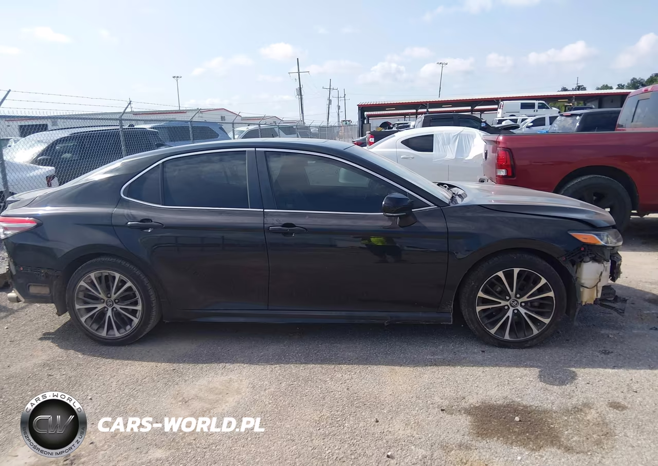 2018 Toyota Camry Se VIN:4T1B11HK9JU633667 - 14