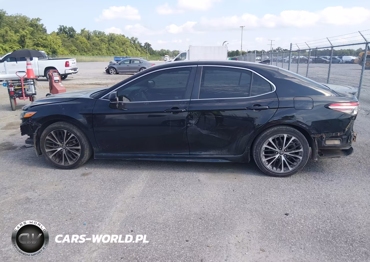 2018 Toyota Camry Se VIN:4T1B11HK9JU633667 - 15