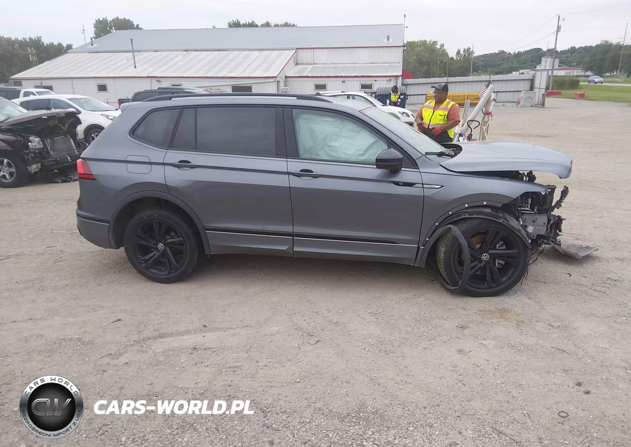 2024 Volkswagen Tiguan 2.0T Se R-Line Black VIN:3VV8B7AX0RM090540 - 13