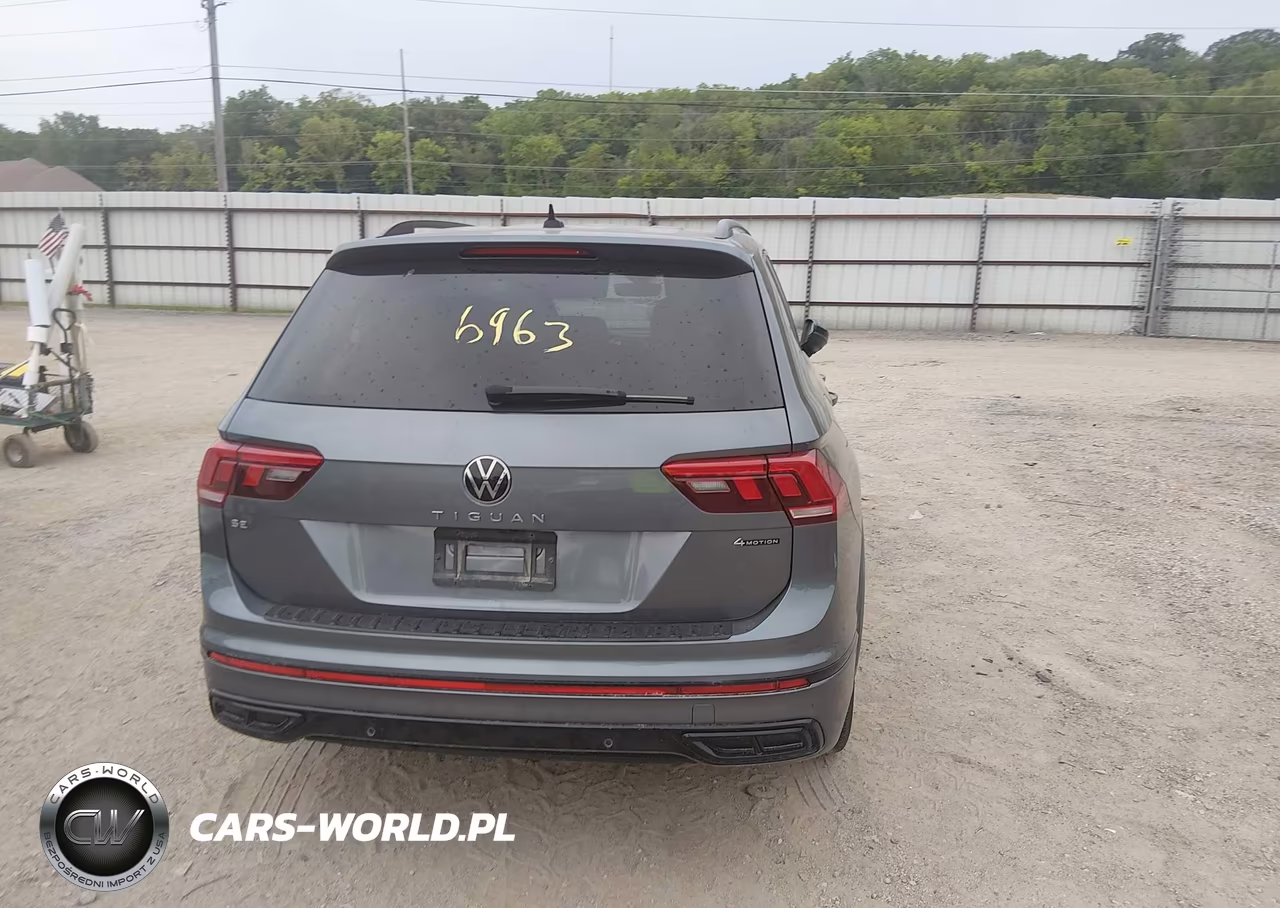 2024 Volkswagen Tiguan 2.0T Se R-Line Black VIN:3VV8B7AX0RM090540 - 16