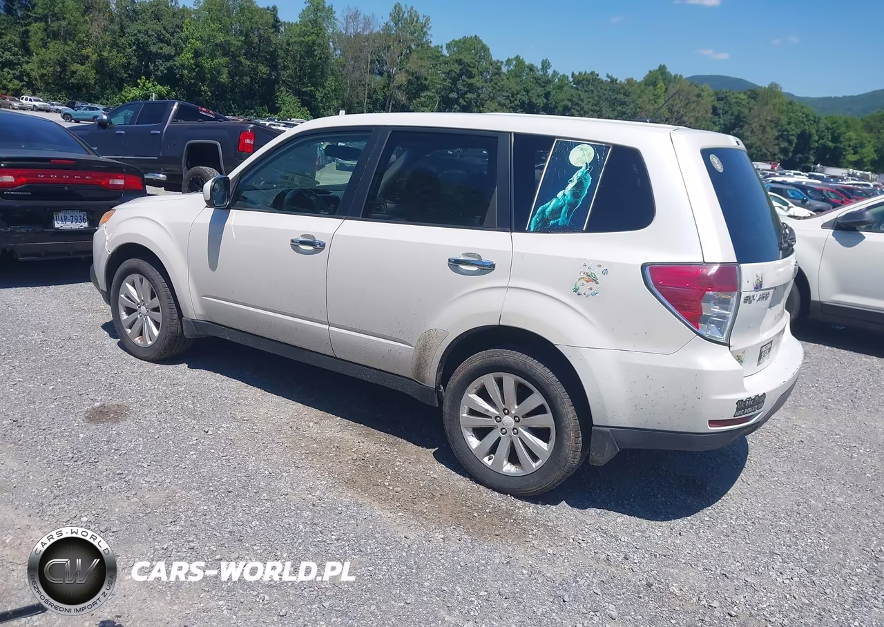 2012 Subaru Forester 2.5X Premium VIN:JF2SHBDCXCH454605 - 3