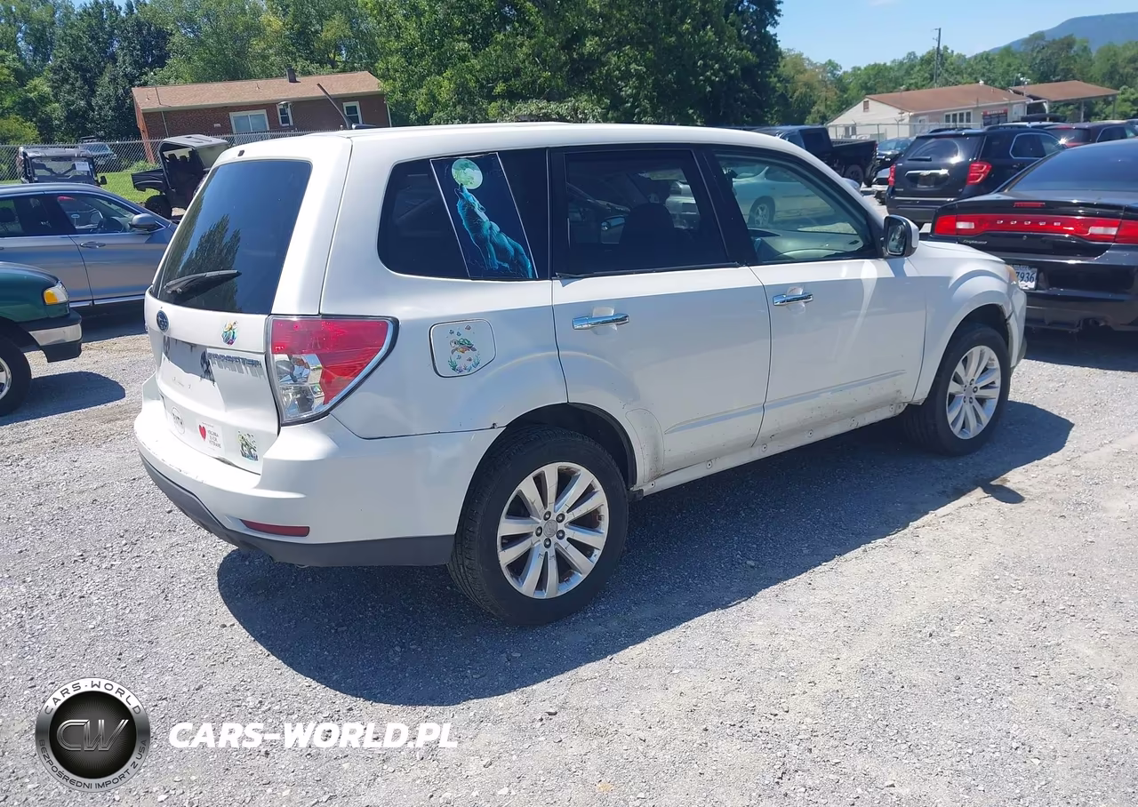 2012 Subaru Forester 2.5X Premium VIN:JF2SHBDCXCH454605 - 4