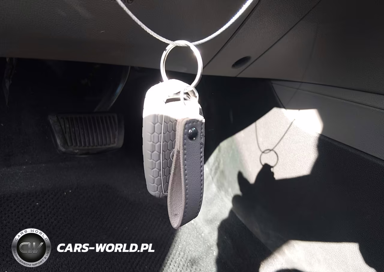 2018 Hyundai Elantra Value Edition VIN:5NPD84LF0JH399546 - 11