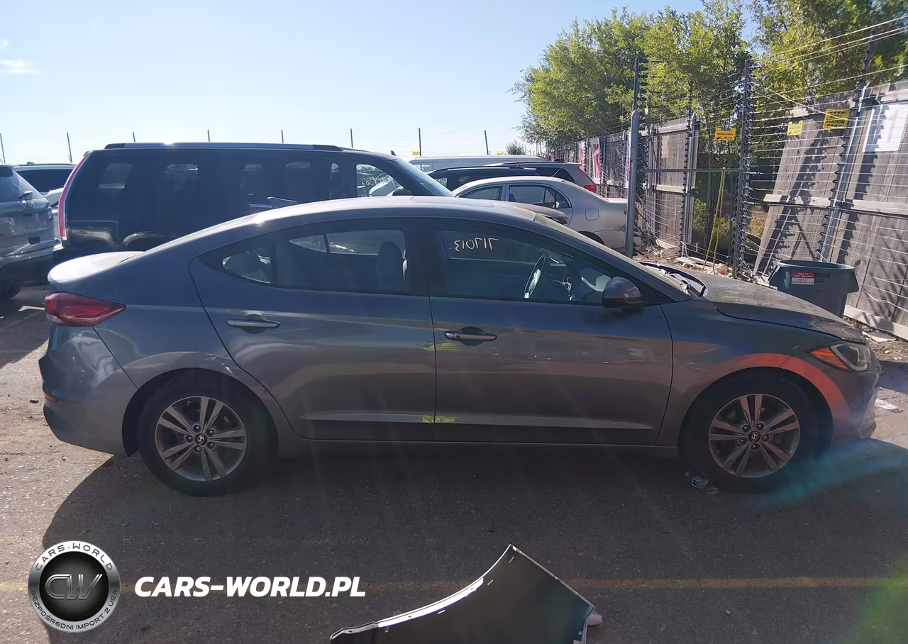 2018 Hyundai Elantra Value Edition VIN:5NPD84LF0JH399546 - 13