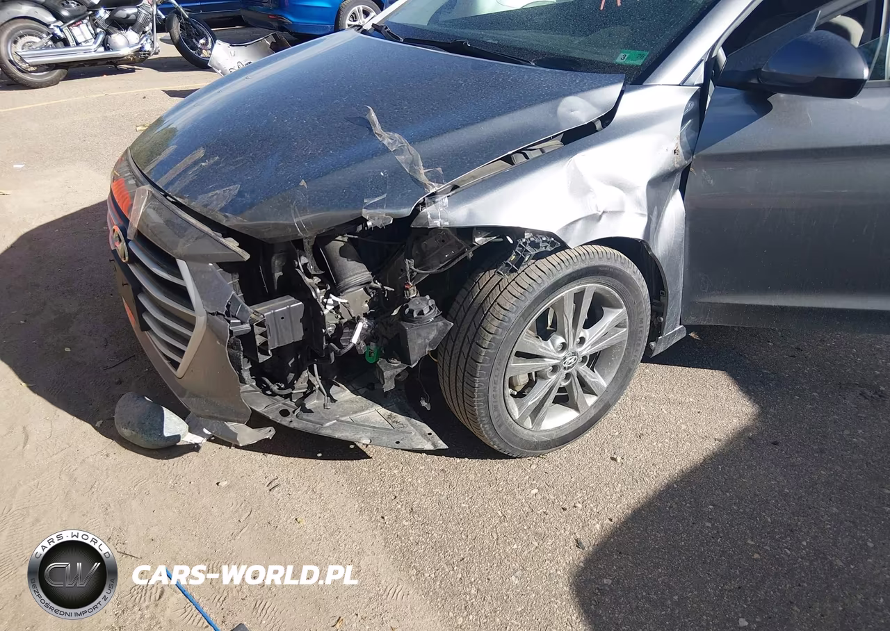 2018 Hyundai Elantra Value Edition VIN:5NPD84LF0JH399546 - 6
