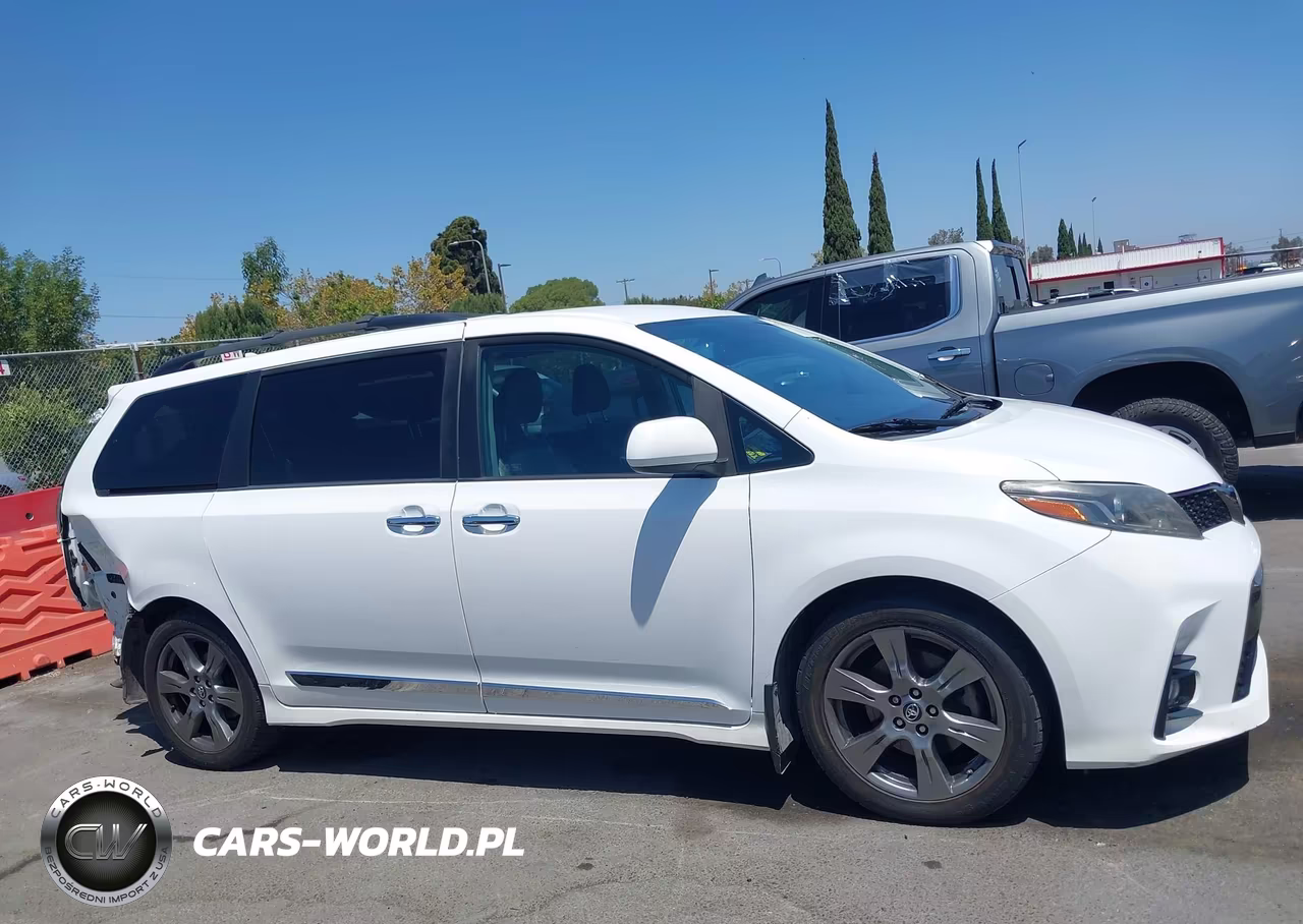 2018 Toyota Sienna Se 8 Passenger VIN:5TDXZ3DC6JS958262 - 14