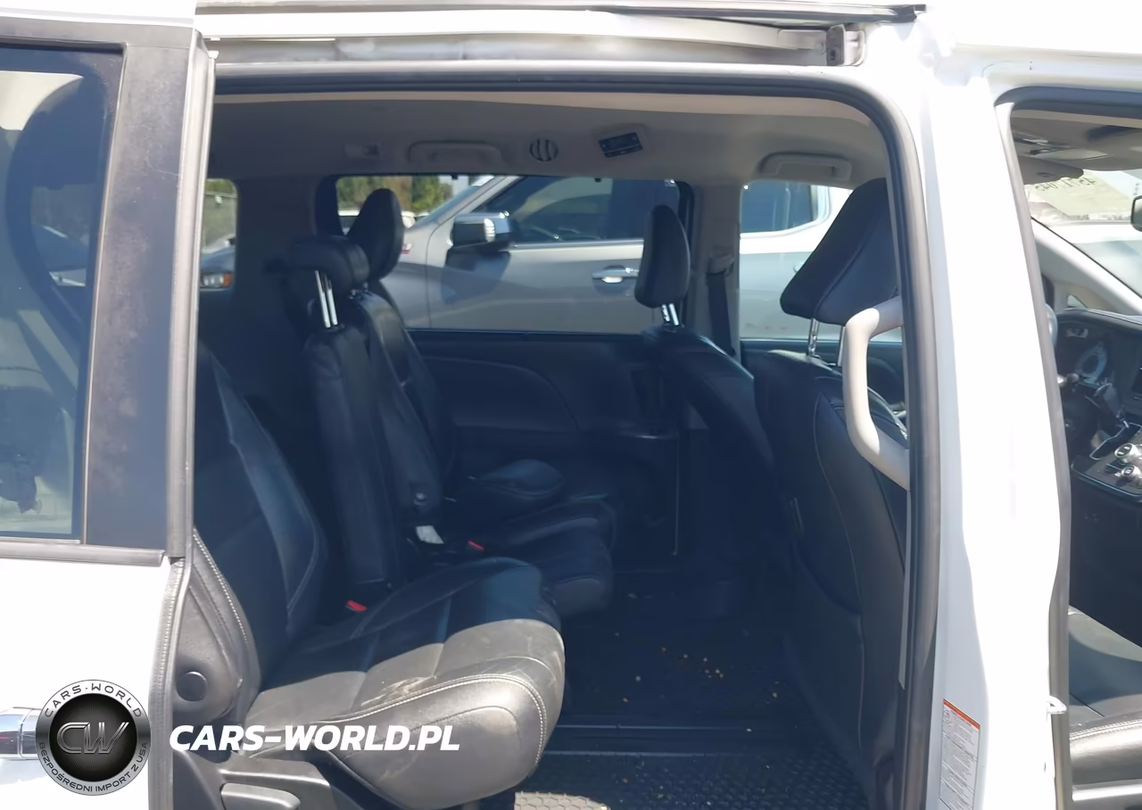 2018 Toyota Sienna Se 8 Passenger VIN:5TDXZ3DC6JS958262 - 8