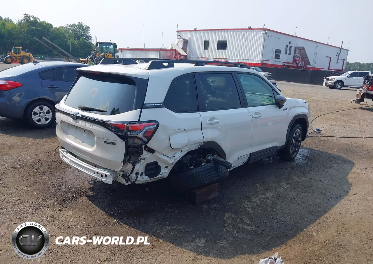 2025 Subaru Forester Limited Hybrid VIN:JF2SLSRD9SH409783 - 4