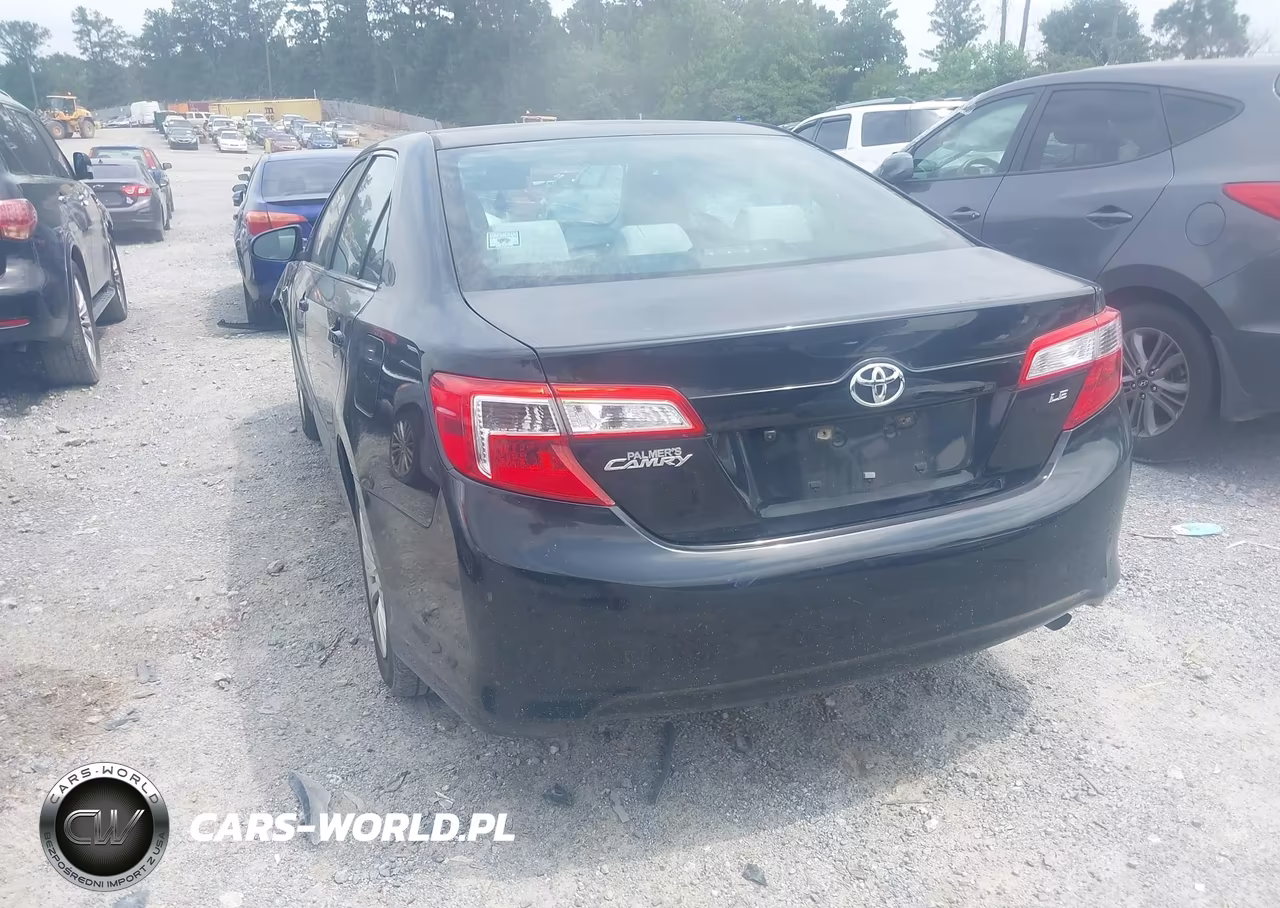 2014 Toyota Camry Le VIN:4T1BF1FK8EU435706 - 3