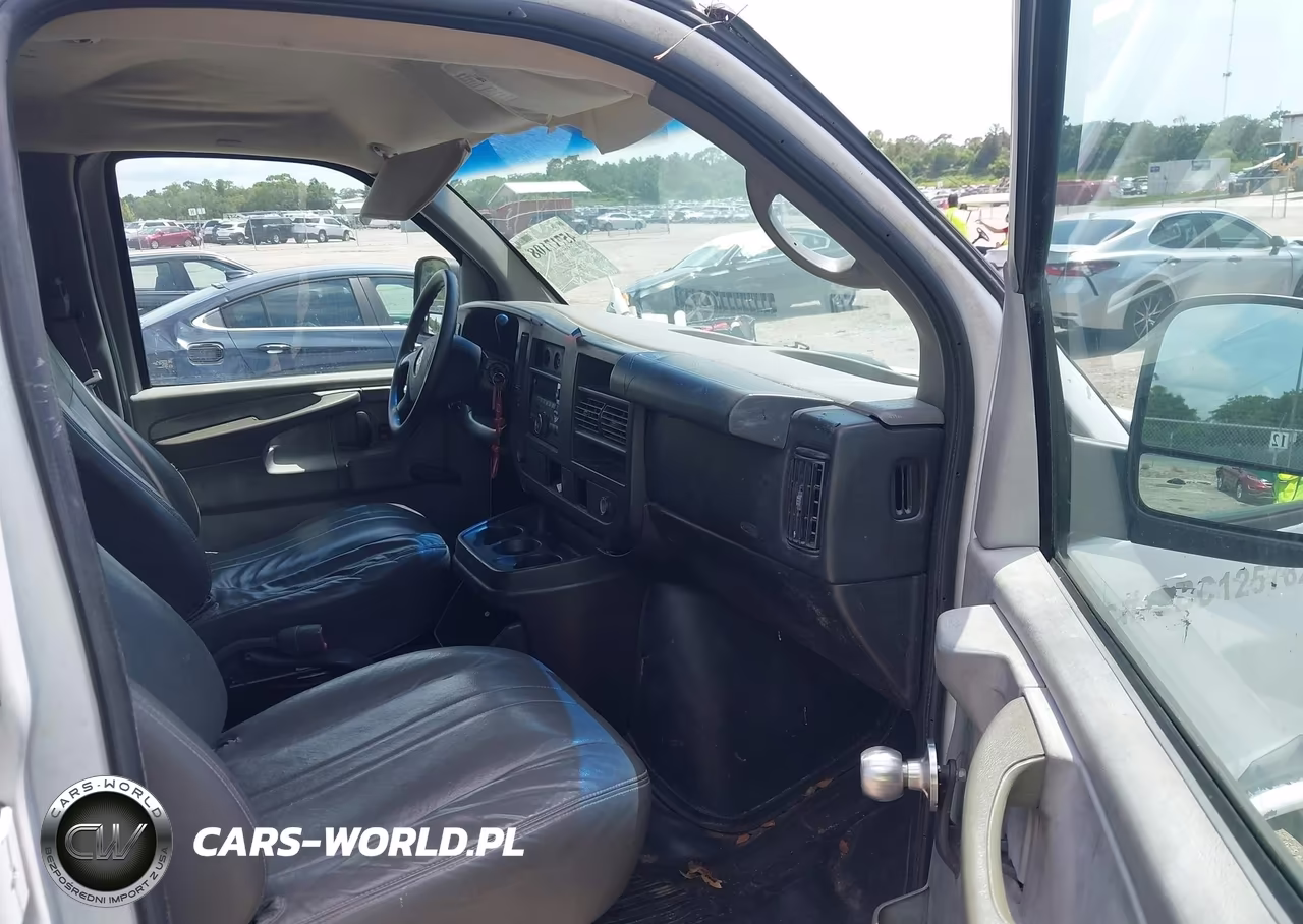 2010 Chevrolet Express 1500 Work Van VIN:1GCUGADX3A1121935 - 5