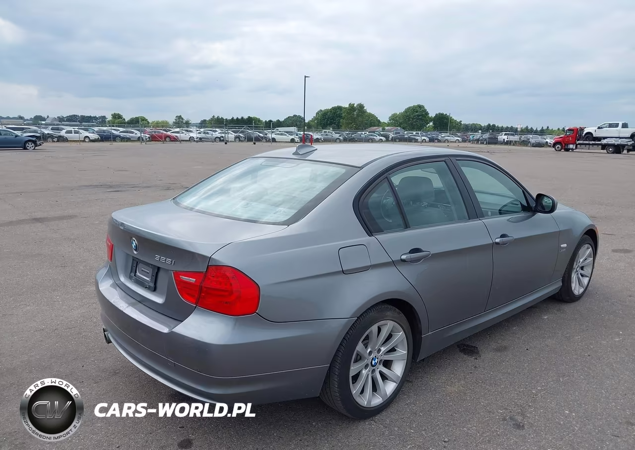 BMW 328I VIN:WBAPK7G58BNN78269 - 4