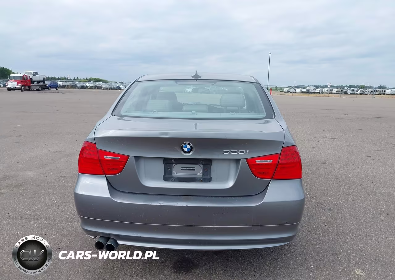 BMW 328I VIN:WBAPK7G58BNN78269 - 6