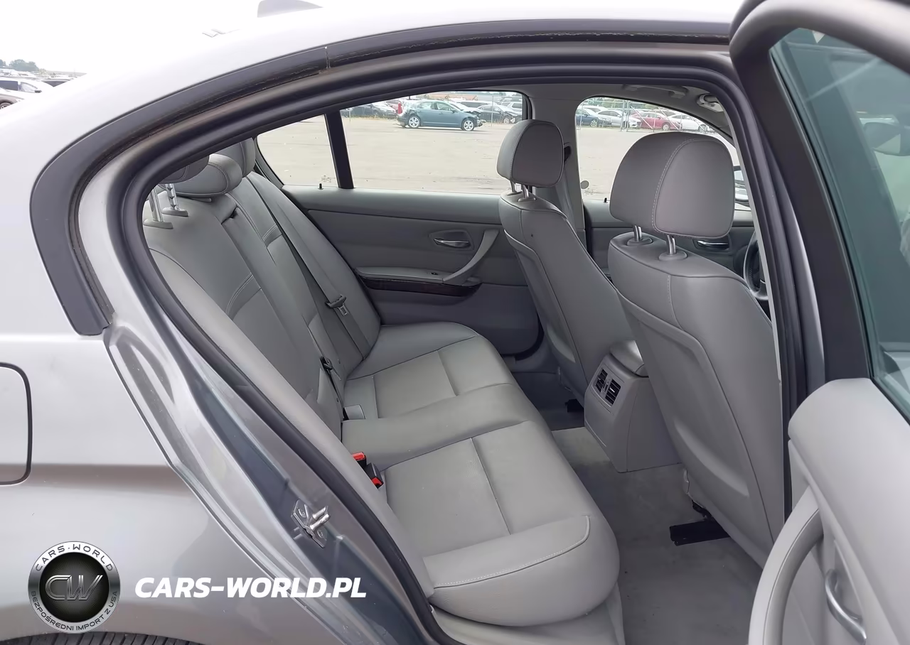 BMW 328I VIN:WBAPK7G58BNN78269 - 8
