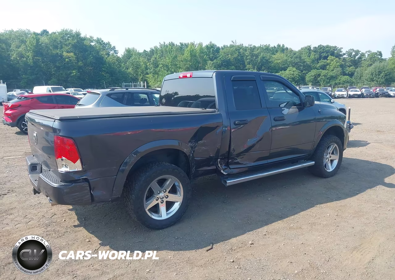 2017 Ram 1500 Express 4X4 6'4 Box VIN:1C6RR7FT1HS654410 - 17