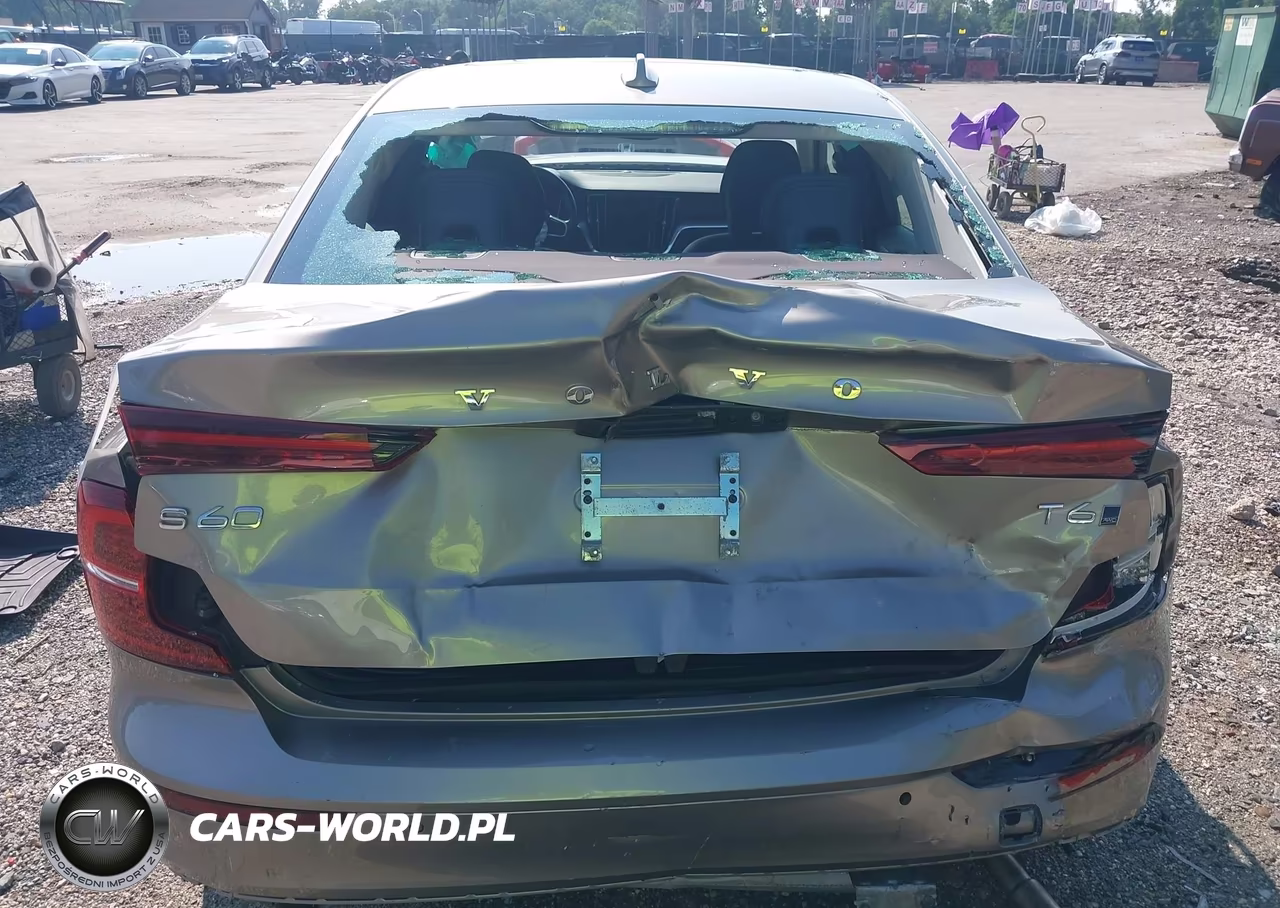 2019 Volvo S60 T6 Momentum VIN:7JRA22TKXKG014443 - 17