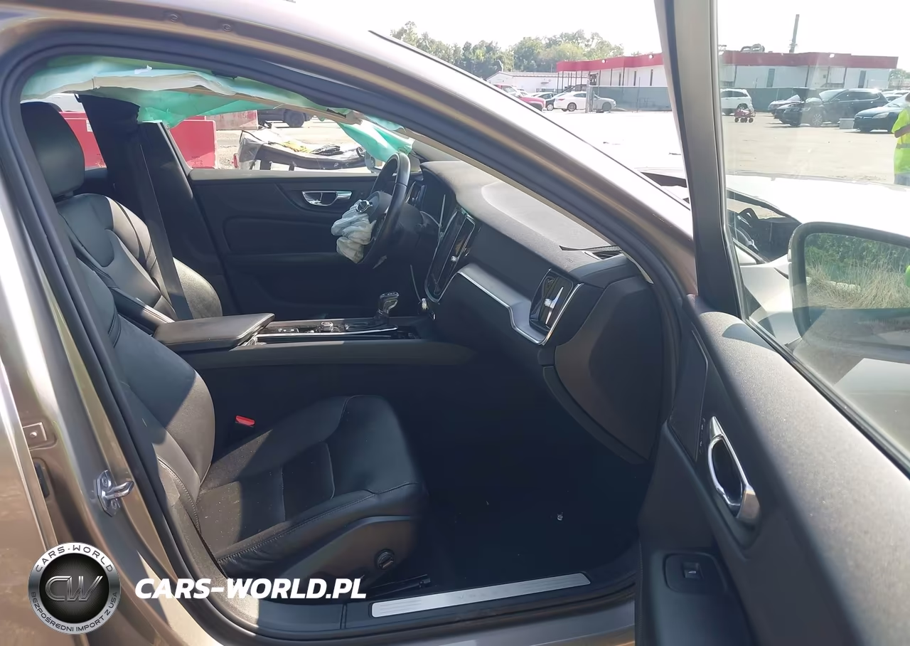 2019 Volvo S60 T6 Momentum VIN:7JRA22TKXKG014443 - 5