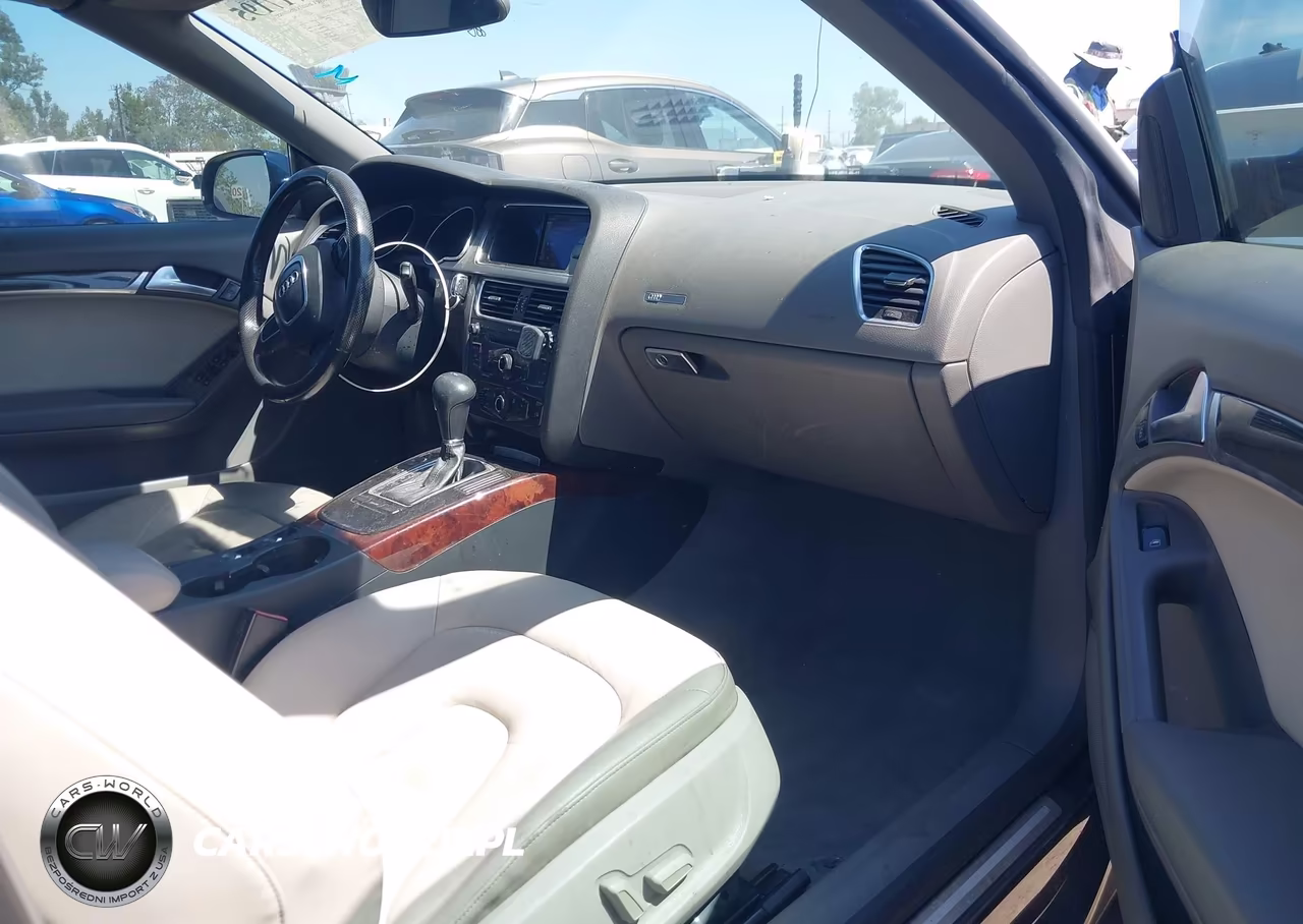 2010 Audi A5 2.0T Premium VIN:WAUAFAFHXAN013720 - 5