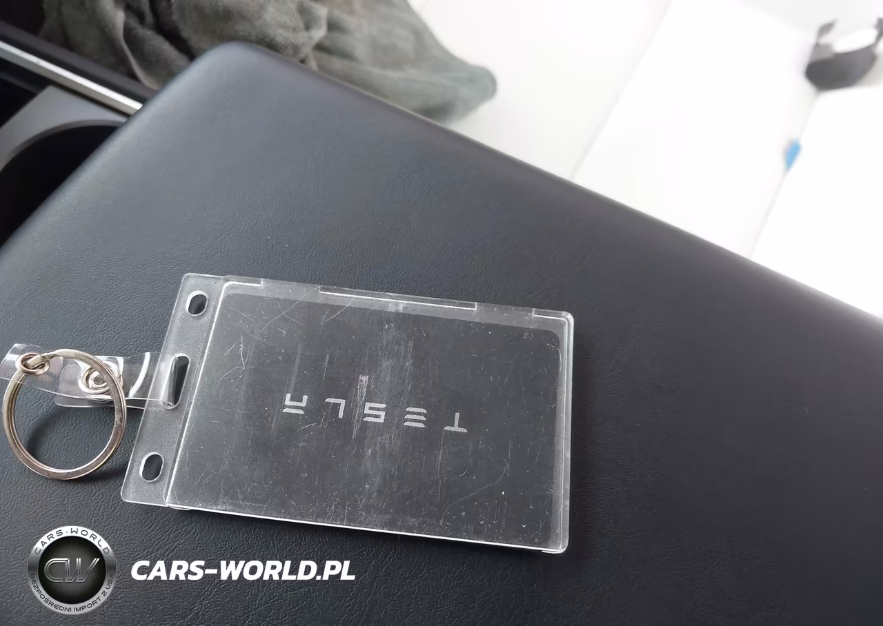 2024 Tesla Model Y Performance Dual Motor All-Wheel Drive VIN:7SAYGDEF9RA267185 - 11