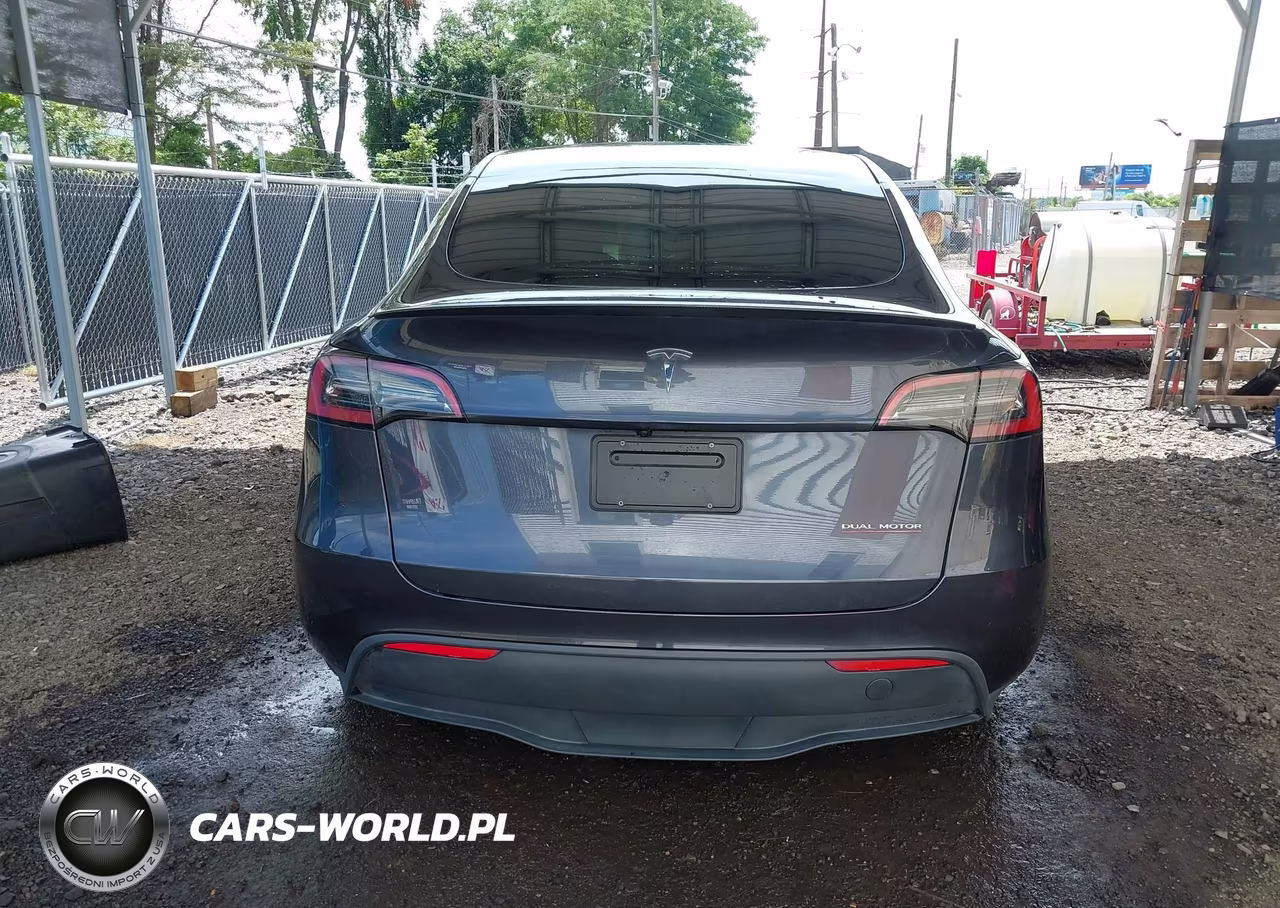 2024 Tesla Model Y Performance Dual Motor All-Wheel Drive VIN:7SAYGDEF9RA267185 - 16