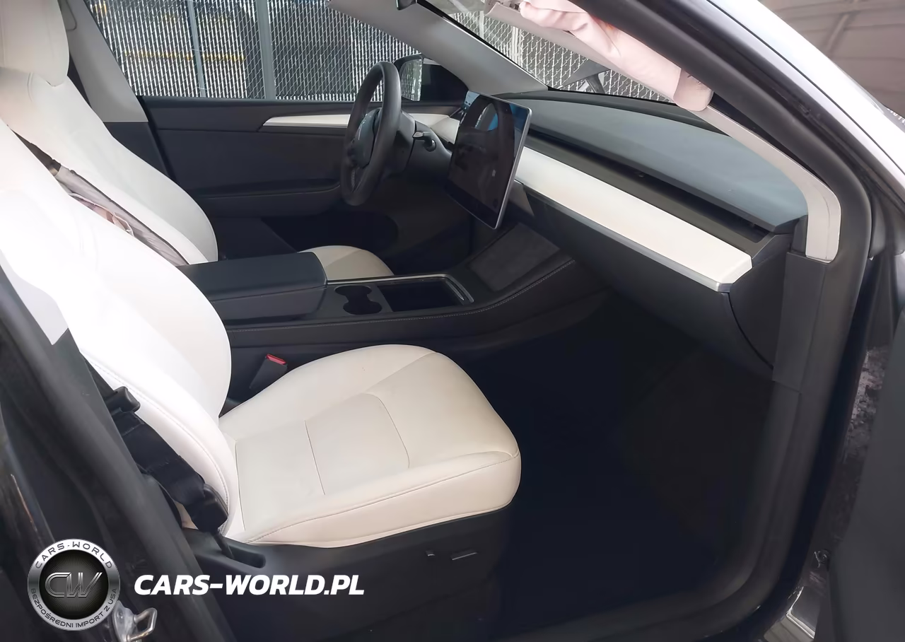 2024 Tesla Model Y Performance Dual Motor All-Wheel Drive VIN:7SAYGDEF9RA267185 - 5
